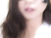 宅男打飞机福利东北口音白领兼职女主播下面扣两下就湿润了