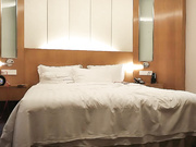 小宝寻花妹子舌吻互摸调情侧入抽出骑乘猛操