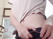 《台湾情侣泄密》在爱河中迷失自我高中学生妹--惨遭渣男曝光所有私密影片