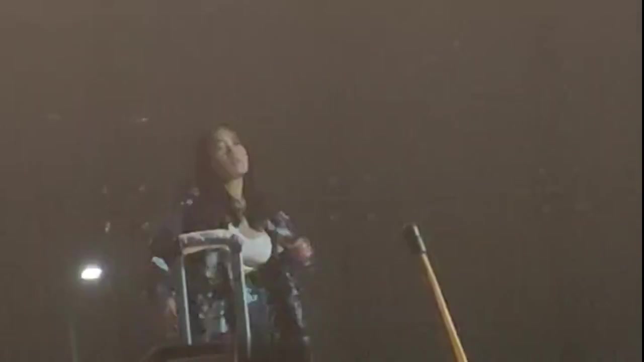 抖音热点 山东潍坊科技学院军训跳舞露奶全集