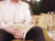 辛尤里-男老板与2位秘书 淫乱私生活大曝光