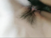 气质骚货学生妹喜欢被无套输出，逼毛稀疏白净水嫩