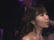 [JUQ-708] ハプニングバー人妻NTR 「あなたのためよ…」と言っていた妻がいつしか群がる男たちに夢中になっていた。 - 5of5