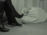 国产神剧变态夫妻人贩调教之路上集对白清晰