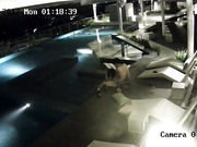 網爆門事件！香港某星級酒店一對情侶趁著夜晚沒人在頂層遊泳池啪啪被監控拍下流出視頻 720P高清