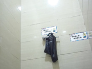 某大型商場公共衛生間拍攝到的各式美女少婦如廁 有個小姐姐不脫內褲往旁邊一扒直接尿 屌爆了 1080P高清