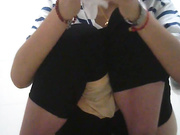 某大型商場公共衛生間拍攝到的各式美女少婦如廁 貌似有個清秀妹子胸罩裏還放著手機 屌爆了 720P原版高清