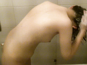 精品推薦 偷錄放蕩鄰居少婦洗澡更衣 性感身材一覽無餘看得欲火焚身 1080P高清原版