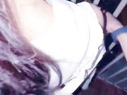 《意淫自己妹妹》妹妹和妈妈吵架离家出走❤️半夜找到气得我直接把她按在户外滑滑梯上狂操嫩穴无水印原版