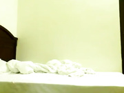 和年輕的妹紙去賓館開房抱著狂草 爽的高潮了還說不夠 國語露臉 (1)