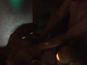 淫乱KTV三男一女在包房一边唱K一边啪啪