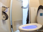 温泉洗浴住宿度假酒店多视角偷拍女顾客解手坐便内的摄像头太有视觉冲击力了1080P超清