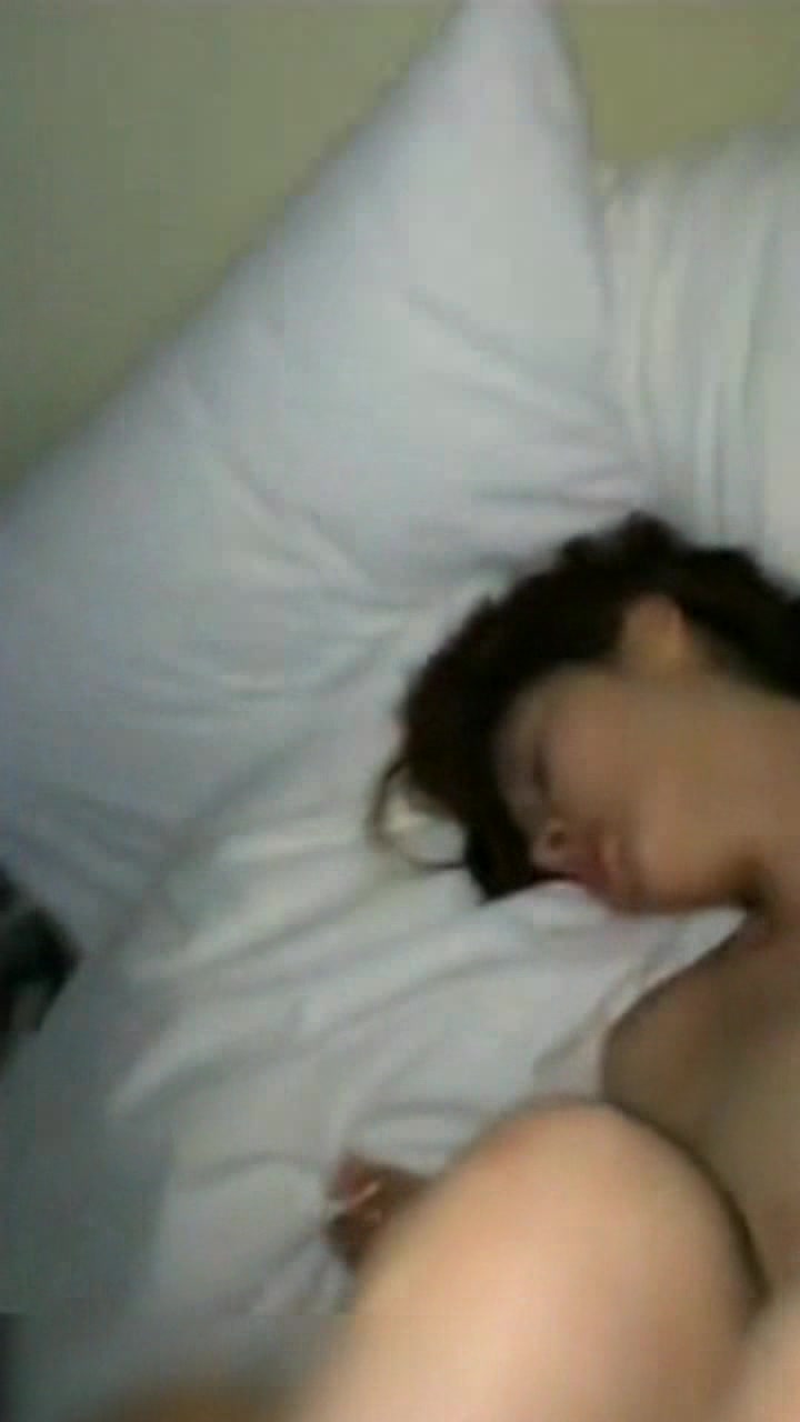 【网曝门事件】女神级东航空姐小雨与男友性爱不雅视频流出 大屌爆操粉嫩逼 高清炮图私拍95P 高清720P完整版