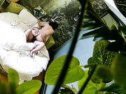 精品小旅馆绿叶房偷拍短小精干战斗力不错的眼镜小胖女友对他很满意完了还给他香吻