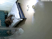 特色宾馆偷拍时尚性感的包臀短裙美女和聊了很久的微信网友开房啪啪,男的看见美女丰满又漂亮在床上干完又干!