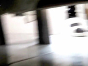 坐盗市流出商场女厕TP蓝指甲美眉的逼逼性感诱人高跟