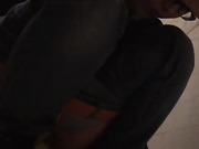 商场厕拍系列 天气冷了，妹子们都开始穿的厚起来了