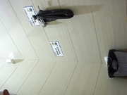 最新商场全景 皮肤嫩白牛仔裙印花内女神妹子 阴毛旺盛把馒头穴包住了