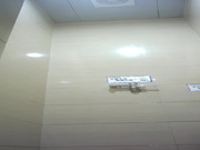 商场厕拍系列 美丽少妇带着孩子一起上厕所