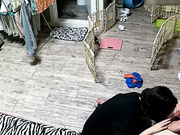 居家网络摄像被黑偸拍年轻小媳妇大姨妈期间不能啪啪啪只好卖力抹油给老公撸J8撸的咕叽咕叽响最后颜射口爆