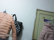 夜晚来临城郊路边店找快活碰见个看起来很良家笑起有酒窝的齐头帘少妇边看片边做还没干逼就水汪汪的对白精彩