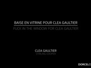 【剧情之王】临时兴起 和女友在洗衣室工作台上激情做爱 临街玻璃窗也不怕被人看到 真刺激 高清1080P原版