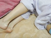 女儿喝多了，衣服凌乱八成被操完了送回来 鸡巴插进去果然滑滑的有精液在里面搞了半天女儿都没动静！