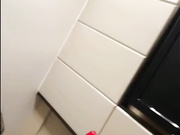 长屌猛男酒店开房双飞爆草九零后姐妹花，颜射妹妹的脸上一脸精子