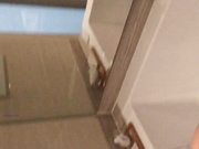 外表清纯文静的大三美女为了买名牌包包和室友攀比不惜和中年男酒店啪啪赚外快,操的真不轻各种猛插,国语!