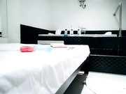 偷拍泰式一条龙 E杯极品泰国艺校美眉，身材棒态度好温柔体贴，全程贴心服侍周到