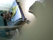 校旁主题店憋了好久的大学生情侣开房爱爱年轻人太激情了很生猛各种暴干美女上气不接下气淫叫都高潮了连干2炮