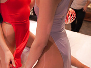 最新流出众筹够得MISS高挑美女模特弦子和熙熙性感透明灰丝高叉旗袍若隐若现诱惑1080P超清