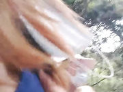 老婆跟小姨子一起玩户外双飞，找个小树林激情开干，小姨子口活给力老婆自己揉捏大奶子，激情上位轮草浪叫