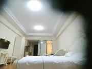 威哥全国探花约了个背带裤苗条妹子，69姿势口交侧入抽插猛操搞完按摩_ev