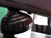 怪盗系列校园坑神溜进国内某所大学女卫生间偸拍课间出来方便的学妹美眉像是被内射了一样一股白色粘状物从阴道排除