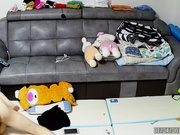 破解家庭网络摄像头发现的有点晚幸好没有错过媳妇高潮过后幸福的瘫死在地板上