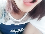 美女厕所摸逼.mp4