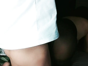 极品圆润美臀小少妇跪着按头深喉插嘴骑乘