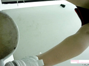 健身馆女厕偷拍富姐进门就发现厕所有异样居然还敢进去方便 (2021年10月30日 上午1-56-35)