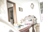 良家小少妇取完快递厨房做饭被情人扒光露脸狂插粉穴