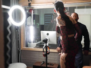 精彩妩媚人妖黛西·泰勒女歌星给和猛男粉丝啪啪