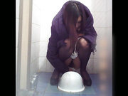 厕所偷拍黑丝高跟极品美女