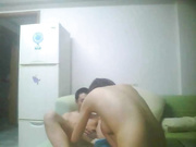 家庭摄像头破解监控TP知识分子四眼佬和美乳媳妇貌似在清理菊花准备毒龙