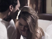 继哥抓到继妹在干继父