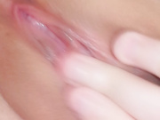 蓝边蕾丝好诱人小萝莉自慰白虎白浆都出来了