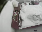 啊轻点水滴摄像头偷拍穿着女仆装的小媳妇和老公啪啪720P