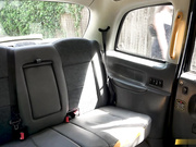 『中文字幕』出租车偶遇老同学她说得不到性高潮